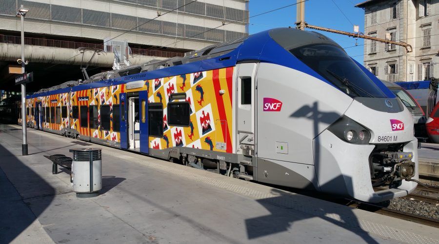 Marquage des bus, trains