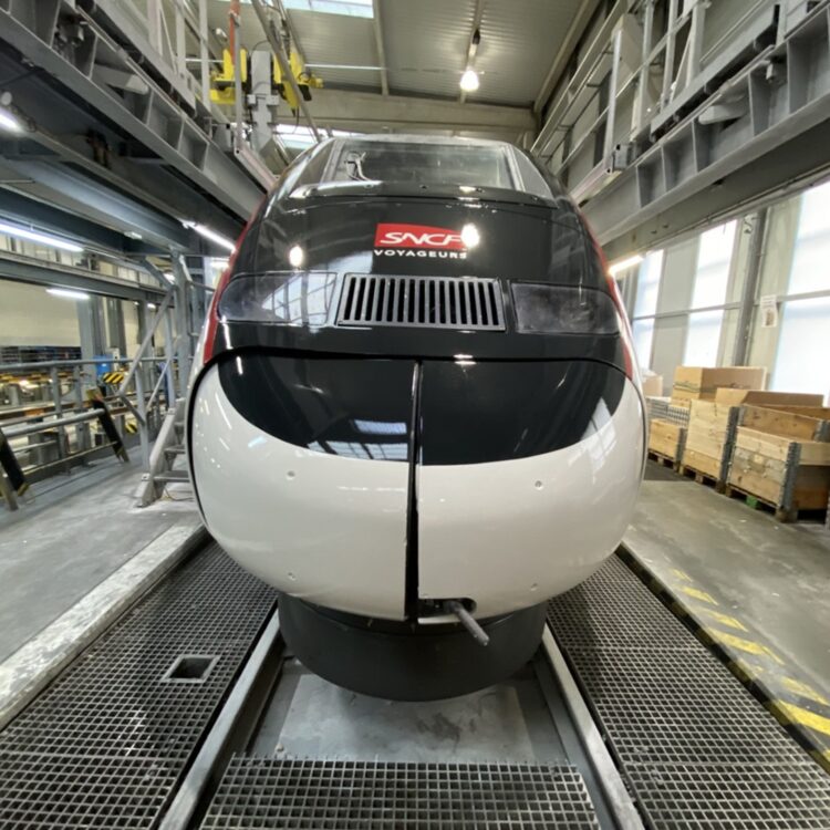 Rénovation TGV Inoui - adhésif Hexis, impression et pose DecoAder