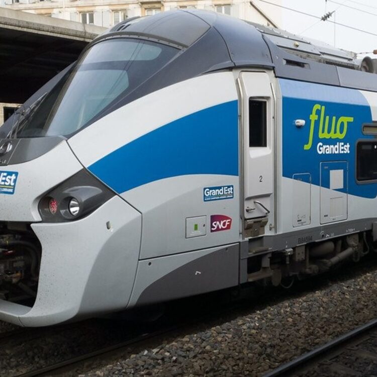 fluo - Région Grand Est - adhésif Hexis impression et pose DecoAder