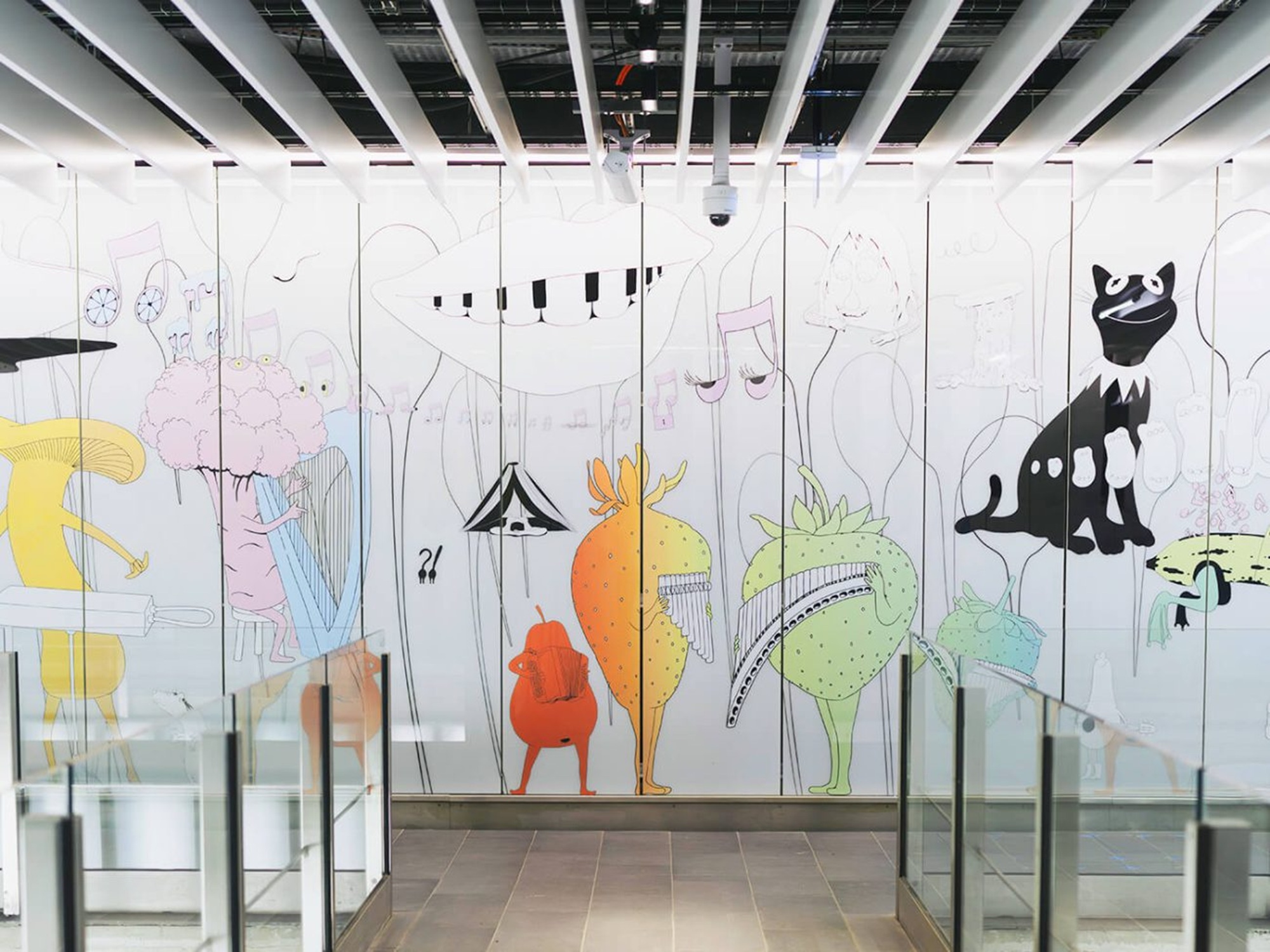 Fresque artistique Serge Gainsbourg installée dans une station du réseau RATP, habillage mural grand format réalisé par DecoAder.